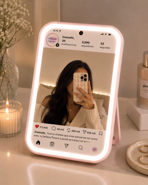 Espejo LED Instagram Glow en tocador con luz calida