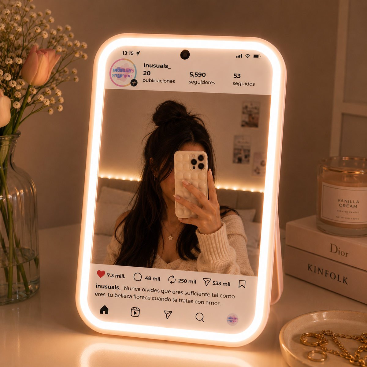 Espejo LED Instagram Glow en escritorio elegante